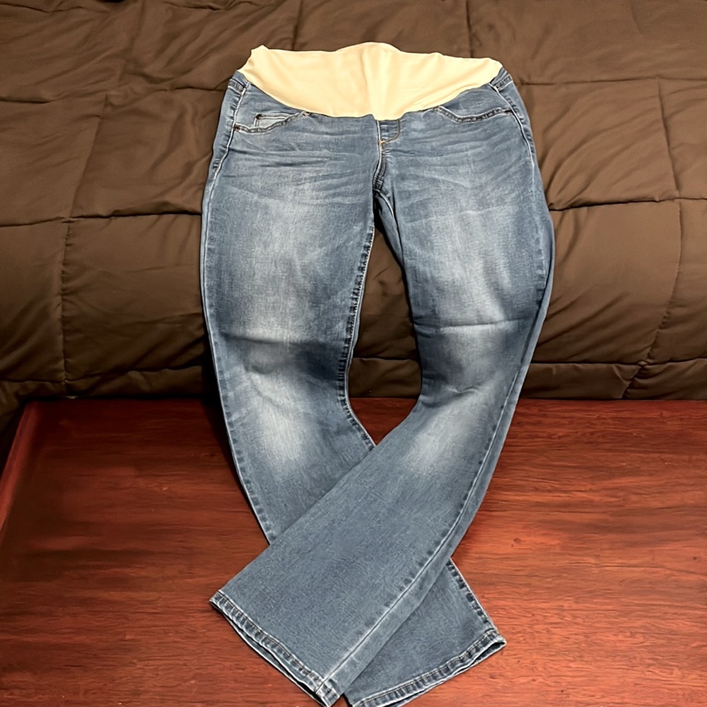 Size 4- Bootcut maternity jeans from Target!